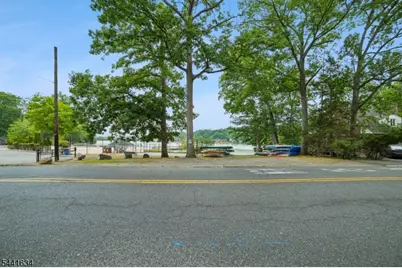 72 Lake Dr East, Wayne, NJ 07470 - Photo 35