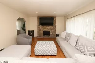 141 Coeyman Ave, Nutley, NJ 07110 - Photo 19