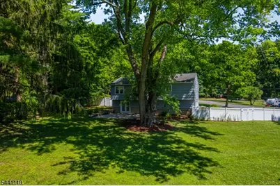 2 Arrowhead Dr, Washington Township, NJ 07853 - Photo 27