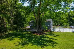 2 Arrowhead Dr, Washington Township, NJ 07853 - Photo 27