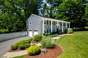 2 Arrowhead Dr, Washington Township, NJ 07853 - Photo 3