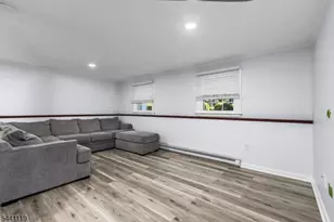 2 Arrowhead Dr, Washington Township, NJ 07853 - Photo 23