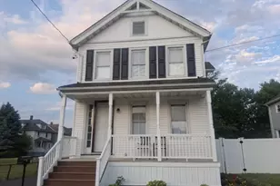 58 Thompson St, Raritan, NJ 08869 - Photo 1