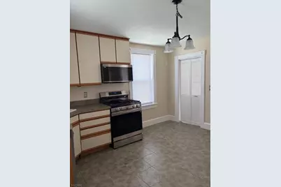 58 Thompson St, Raritan, NJ 08869 - Photo 9