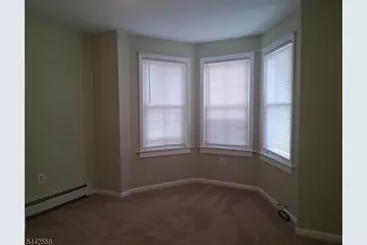 58 Thompson St, Raritan, NJ 08869 - Photo 9