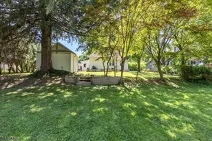 39 Norwood Dr, Long Hill Township, NJ 07933 - Photo 17