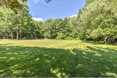 39 Norwood Dr, Long Hill Township, NJ 07933 - Photo 13