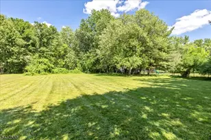 39 Norwood Dr, Long Hill Township, NJ 07933 - Photo 15