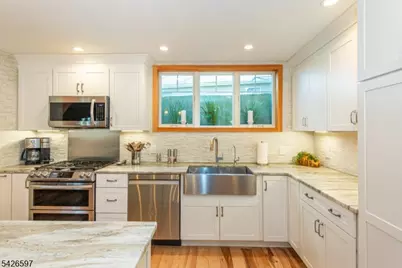 393 Lakeview Ave, Ringwood, NJ 07456 - Photo 9