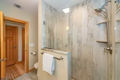 393 Lakeview Ave, Ringwood, NJ 07456 - Photo 23