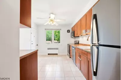 89D Troy Dr, Springfield, NJ 07081 - Photo 5