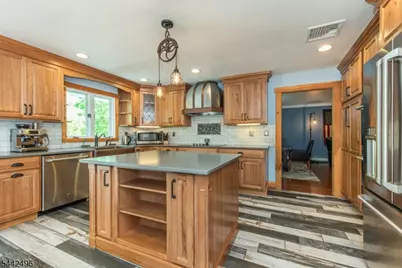 16 Tumbling Brook Rd, Montville Township, NJ 07082 - Photo 13