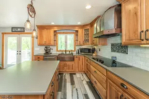 16 Tumbling Brook Rd, Montville Township, NJ 07082 - Photo 7