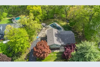 16 Tumbling Brook Rd, Montville Township, NJ 07082 - Photo 43
