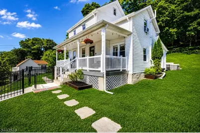 71 Reeve Ave, Bloomingdale, NJ 07403 - Photo 3