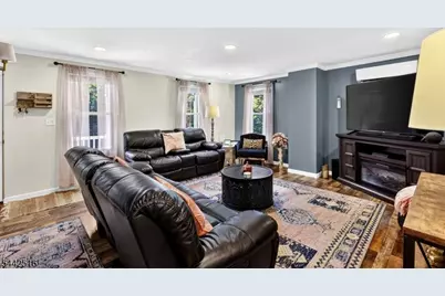 71 Reeve Ave, Bloomingdale, NJ 07403 - Photo 5