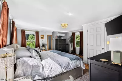 71 Reeve Ave, Bloomingdale, NJ 07403 - Photo 15