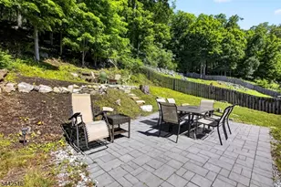 71 Reeve Ave, Bloomingdale, NJ 07403 - Photo 21