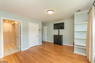 31 Victory Ct, Victory Gardens, NJ 07801 - Photo 17