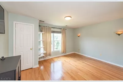 31 Victory Ct, Victory Gardens, NJ 07801 - Photo 19