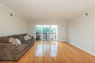 31 Victory Ct, Victory Gardens, NJ 07801 - Photo 5