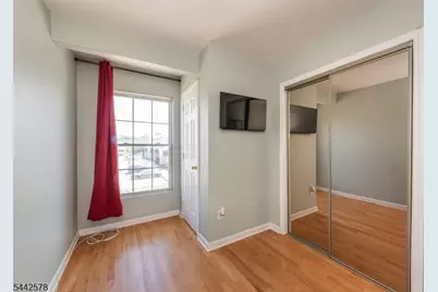 31 Victory Ct, Victory Gardens, NJ 07801 - Photo 15