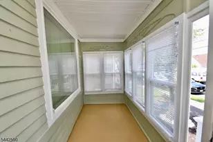 310 Lyman Pl, Plainfield, NJ 07063 - Photo 15