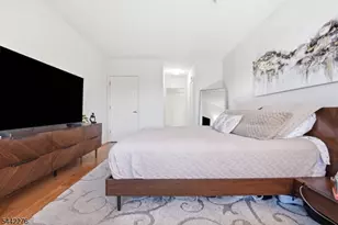 242 The Promenade, Edgewater, NJ 07020 - Photo 15
