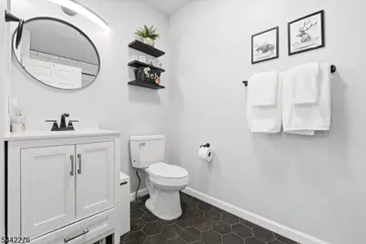 242 The Promenade #242, Edgewater, NJ 07020 - Photo 21