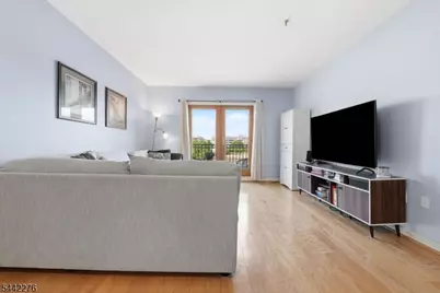 242 The Promenade #242, Edgewater, NJ 07020 - Photo 5