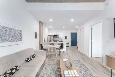 10 Commerce Ct #2J, Newark, NJ 07102 - Photo 3