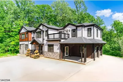 49 Northwood Rd, Hopatcong, NJ 07849 - Photo 3