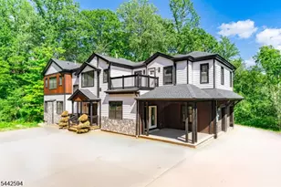 49 Northwood Rd, Hopatcong, NJ 07849 - Photo 3