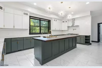 49 Northwood Rd, Hopatcong, NJ 07849 - Photo 11