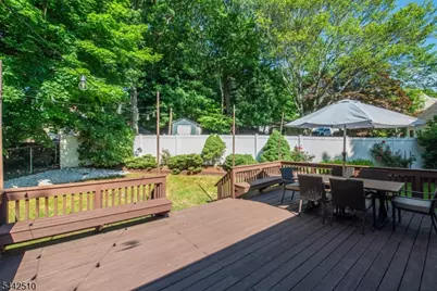 27 Mountain Rd, Rockaway, NJ 07866 - Photo 3