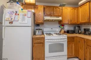 1190 W St George, Linden, NJ 07036 - Photo 9