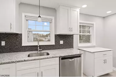 92 Anderson Ave, Totowa, NJ 07512 - Photo 11