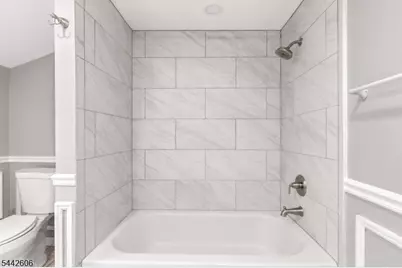 92 Anderson Ave, Totowa, NJ 07512 - Photo 15
