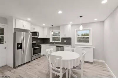 92 Anderson Ave, Totowa, NJ 07512 - Photo 11