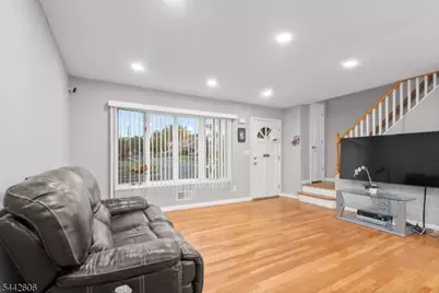 92 Anderson Ave, Totowa, NJ 07512 - Photo 5