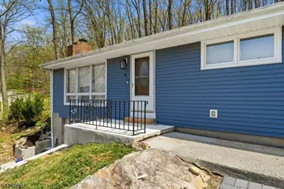 9 Hartung Ave, Riverdale, NJ 07457 - Photo 3