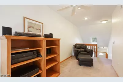 675 Raritan Rd #26, Clark Township, NJ 07066 - Photo 13