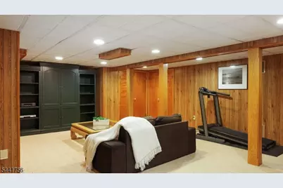 675 Raritan Rd #26, Clark Township, NJ 07066 - Photo 21