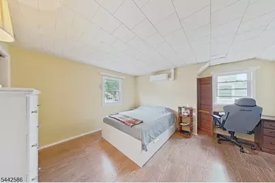 747 Brookside Rd, Rahway, NJ 07065 - Photo 29