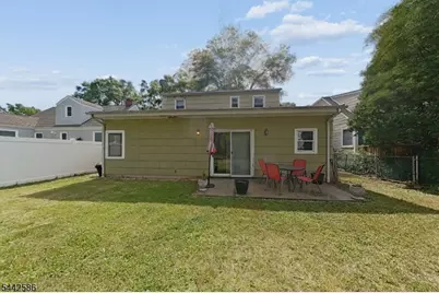 747 Brookside Rd, Rahway, NJ 07065 - Photo 9