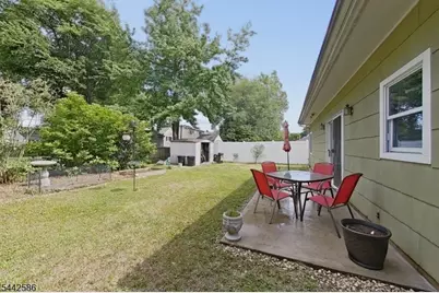 747 Brookside Rd, Rahway, NJ 07065 - Photo 5