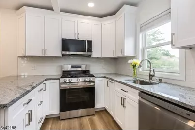 26 N Willow St #2, Montclair, NJ 07042 - Photo 7
