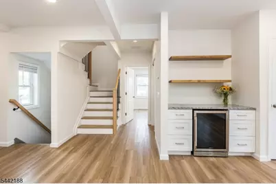 26 N Willow St #2, Montclair, NJ 07042 - Photo 9