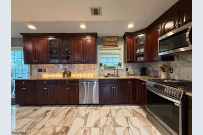 525 Quinton Ave, Kenilworth, NJ 07033 - Photo 17