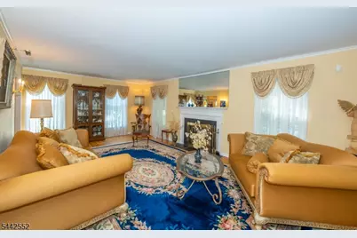 11 Laurel Ln, Hanover Township, NJ 07950 - Photo 9